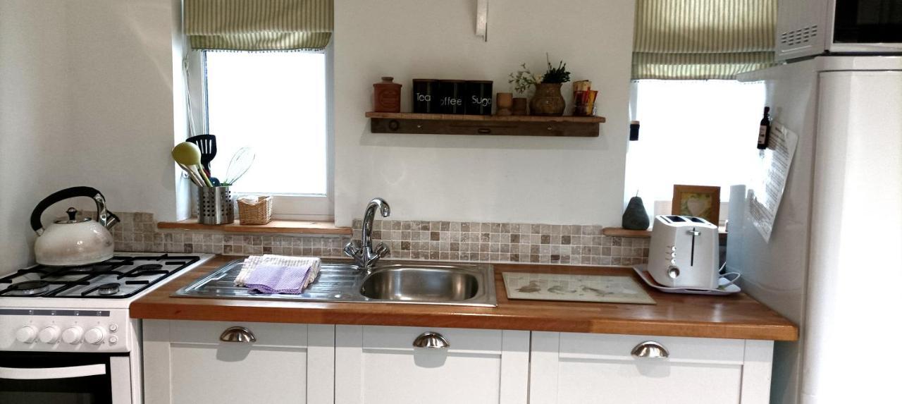 The Wood Cottage Scarborough Buitenkant foto